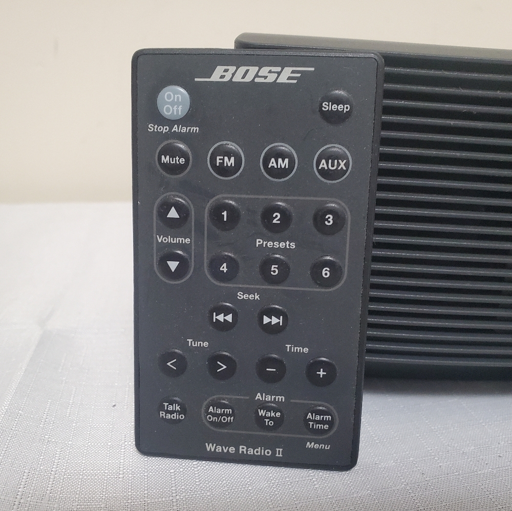 Bose Wave Radio II AM/FM Alarm Clock Radio With Remote - Picture 3 of 12